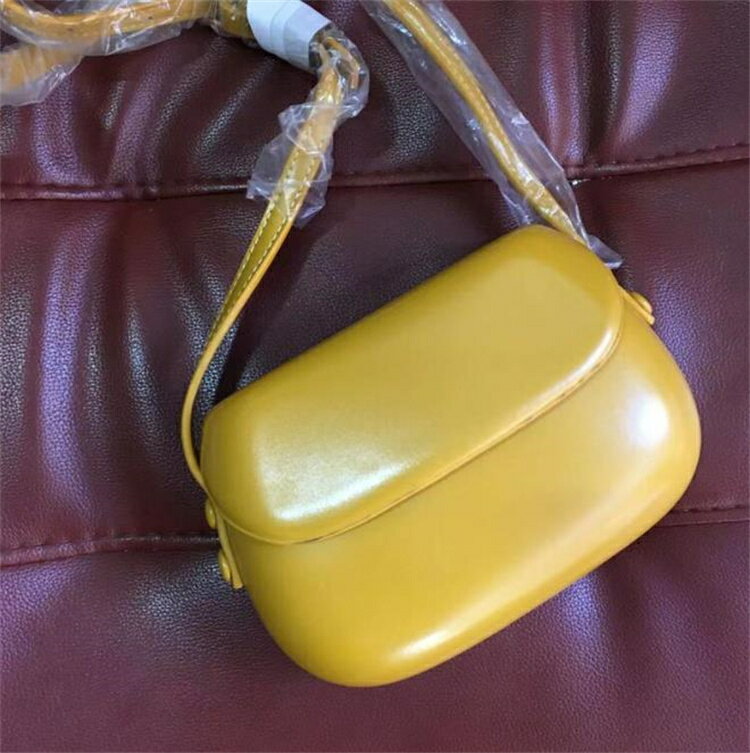 ゼブラ柄 馬蹄 サドルバッグ ミニ 斜めがけバッグ 携帯電話バッグ[K](T)