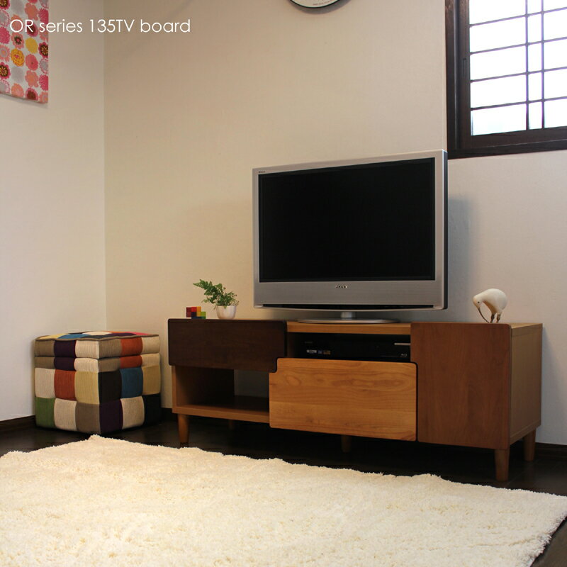 商品名| OR- テレビ台 135cm テレビボード ローボード カラー| ナチュラル × ブラウンサイズ| 幅 135 ×奥行42×高さ48cm生産国| 国産 日本製主素材| 無垢材 硬質シート北欧ローボード 収納付きテレビ台国産テレビ台 完成品 | grove