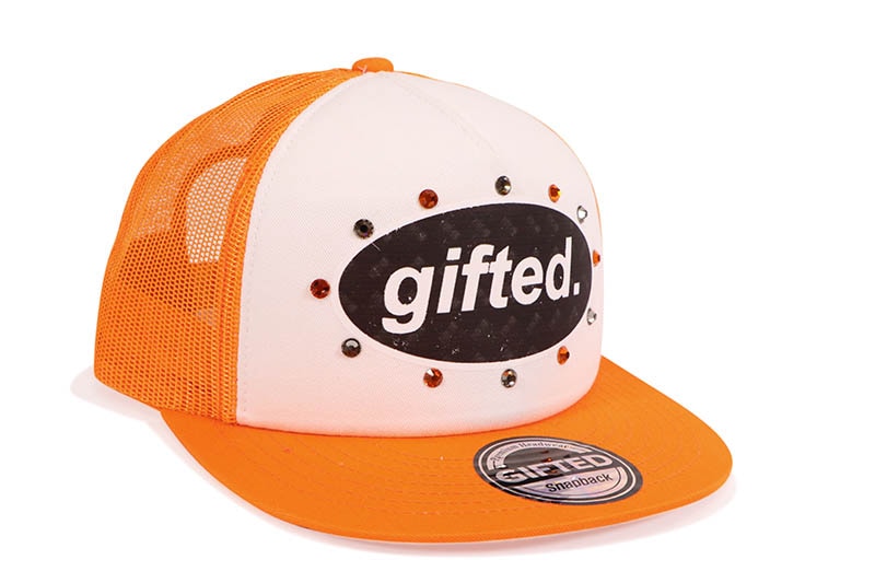 Rakuten - EVERYONE IS GIFTED HAT (ORANGE)エブリワンイズギフテッド/メッシュトラッカーキャップ/アジャスターキャップ/オレンジ