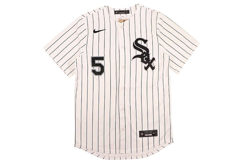 ★商品説明★ スタイル ベースボールジャージ 素材 100% POLYESTER サイズ ●S ┣着丈:73cm ┣身幅:52cm ┗袖丈:27cm ●M ┣着丈:75cm ┣身幅:55cm ┗袖丈:28cm ●L ┣着丈:76cm ┣身幅:58cm ┗袖丈:28cm ●XL ┣着丈:78cm ┣身幅:63cm ┗袖丈:29cm ●XXL ┣着丈:81cm ┣身幅:69cm ┗袖丈:31cm 特徴 NIKEよりMLB OFFICIAL LICENSED JERSEYが入荷。 吸水・速乾性に優れた軽量のポリエステル素材を採用。 村上宗隆選手のネームやナンバリングを配置。 ※上記のサイズ表記は商品により若干の誤差が生じる場合がございます。 ※ご使用のPC環境により、製品よっては実際の商品と若干の色合いの違いが生じる場合がございます。 予めご了承ください。