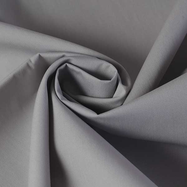 価格は3m分なので1m分お得な割引はぎれ★【4m：はぎれ】【生地幅：145cm】コットンポリエステルツイル【カラー：くすみブルー】[無地][服地・生地・布][ブルー系][TNGP4103]【品番：jc0028】