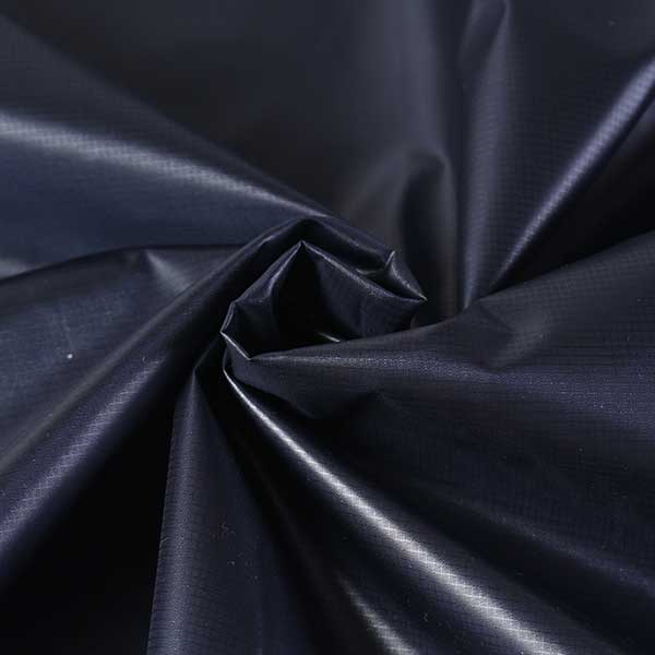 【1m以上/10cm単位】【生地幅：150cm】ポリエステルリップストップカレンダーコーティング【カラー：紺..