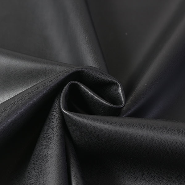 Artificial Leather - 価格は3m分なので1m分お得な割引はぎれ★【4m：はぎれ】【生地幅：140cm】ストレッチフェイクレザー【カラー：黒裏グレー】[合皮][服地・生地・布][ブラック系][TNGP6022]【品番：mf0062】