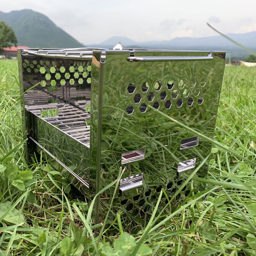 ソログリル 焚き火台 網付き ソロキャンプ コンパクト 組み立て式 焚火台 キャンプ バーベキュー グリル ソロキャンプ コンロ BBQ アウトドア ステンレス ケース付 軽量 折りたたみ式 収納袋 たきび台 たき火台 ロストル ユニフレーム好き キャンプ用品通販格安セール情報 楽天 通販