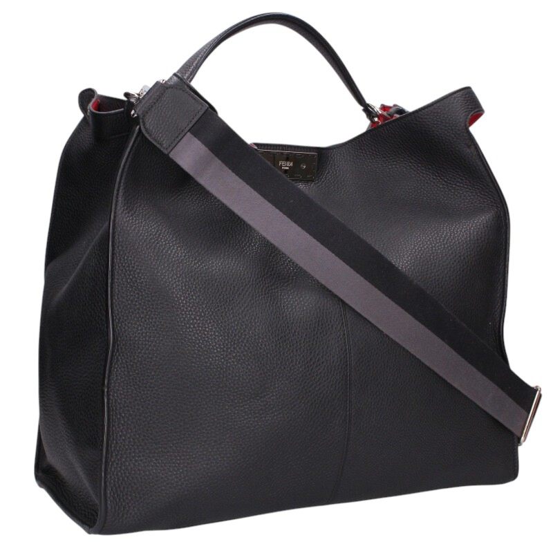 美品【FENDI】メッセンジャーバッグ　ナイロン　ブラック　ポーチ付き フェンディ FENDI ポーチ バッグバグズ モンスター 黒 ブラック