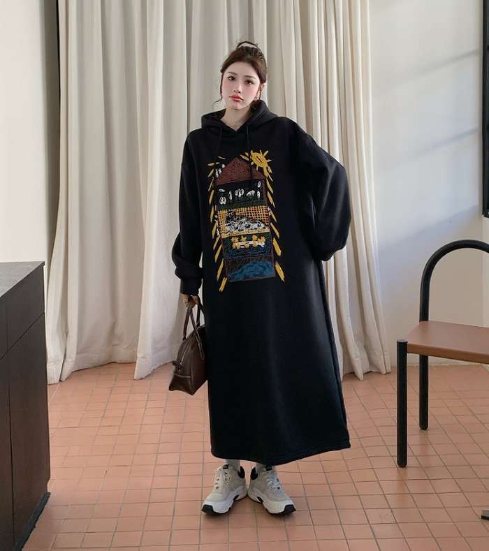 春新作 予約商品 ワンピース ロング丈 ブラック プリント フード付き 長袖 カジュアル ゆったり 秋冬 大きいサイズ レディース レディース 大人 30代 40代 50代 春服 202411