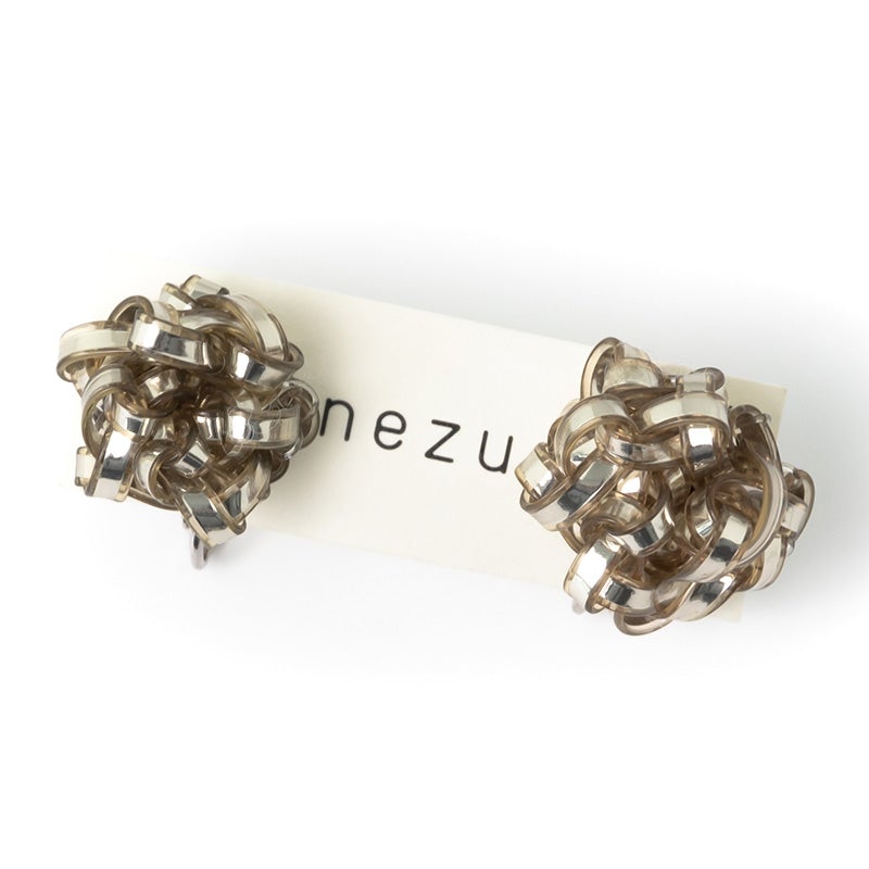 【エントリーでP10倍＆最大100％ポイントバック】【i.s.d.】 nezu ネズ シャイニーカーリング（大）ゴールド イヤリング 04SHY01［ オシャレ お洒落 かわいい 可愛い プレゼント ギフト ］