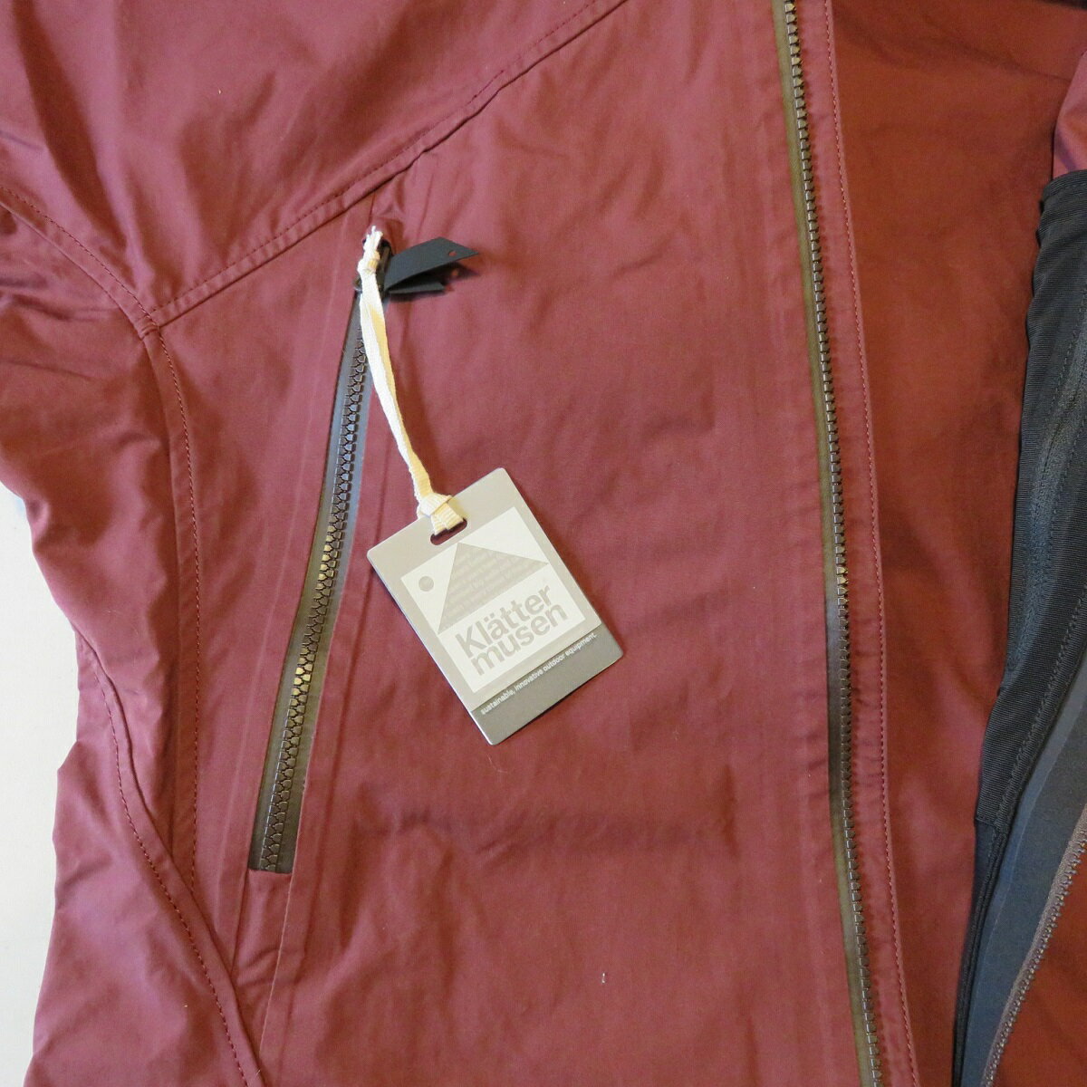 KLATTERMUSEN(クレッタルムーセン) Einride Jacketエイナリーダ ジャケット M's Burnt Lava Mサイズ KLATTERMUSEN(クレッタルムーセン) Einride Jacketエイナリーダ ジャケット M's Burnt Lava Mサイズ