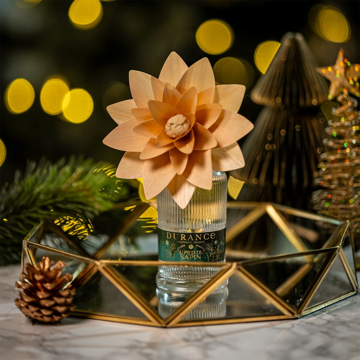 デュランス （DURANCE）2025冬季限定ウインター ウッドフラワーディフューザー 95ml パインツリー（心落ち着くウッディーな香り）（限定品）（クリスマス）（2025）（送料無料）