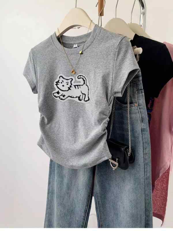 Rakuten - ディース Tシャツ 半袖 猫 猫柄 グー セットインスリーブ ショート丈 タイト 細見え スタイルアップ 小さいサイズ 小柄さん向け トップス カットソー クルーネック カジュアル 大人可愛い きれいめ 夏