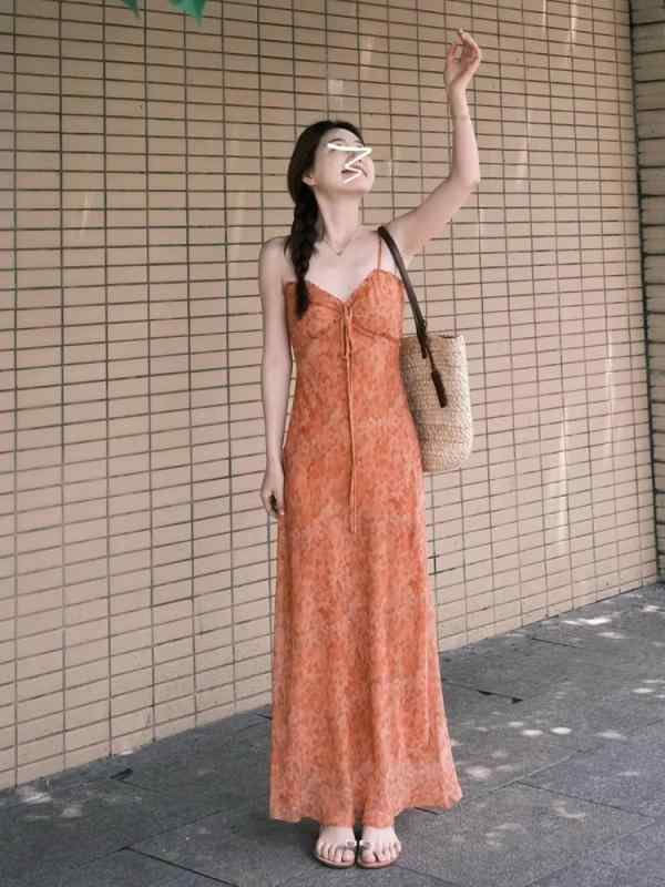 Rakuten - ディース ワンピース キャミソールワンピース 花柄 ロング丈 マキシ丈 小花柄 ウエストマーク リゾート ビーチ バカンス 旅行 海 高見え 上品 大人可愛い きれいめ 華やか エガント フンチスタイル 夏