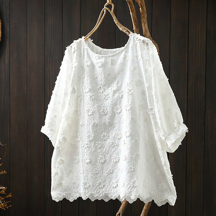 ブラウス レディース 花モチーフ 夏 五分袖 tシャツ プルオーバー 花柄 刺繍 綿麻風 カットソー クルーネック トップス コットンシャツ チュニック ゆったり 体型カバー 大人可愛い きれいめ カジュアル ナチュラル シンプル 白 送料無料 gubal-10010262 はぐラブ huglove サンプル画像2