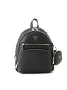 GUESS（ゲス）(W)POWER Play Tech Backpack表情のある生地感とオリジナルのトライアングルロゴがポイントのバックパック。コンパクトなサイズ感ながら、マチがしっかり完備されており収納力もあるアイテムです。気分に合わせて付属のポーチを取り外せる点も見逃せないポイント。型番：BG900632-BLA-ONE KH4313【採寸】アイテムサイズ縦横マチ本体ONE25.5cm24.0cm10.0cmポーチONE9.5cm9.0cm2.0cm商品のサイズについて【商品詳細】インドネシア素材：ポリウレタン100%裏地:ポリエステル80%コットン20%サイズ：ONE※画面上と実物では多少色具合が異なって見える場合もございます。ご了承ください。商品のカラーについて 【予約商品について】 ※「先行予約販売中」「予約販売中」をご注文の際は予約商品についてをご確認ください。■重要なお知らせ※ 当店では、ギフト配送サービス及びラッピングサービスを行っておりません。ご注文者様とお届け先が違う場合でも、タグ（値札）付「納品書 兼 返品連絡票」同梱の状態でお送り致しますのでご了承ください。 ラッピング・ギフト配送について※ 2点以上ご購入の場合、全ての商品が揃い次第一括でのお届けとなります。お届け予定日の異なる商品をお買い上げの場合はご注意下さい。お急ぎの商品がございましたら分けてご購入いただきますようお願い致します。発送について ※ 買い物カートに入れるだけでは在庫確保されませんのでお早めに購入手続きをしてください。当店では在庫を複数サイトで共有しているため、同時にご注文があった場合、売切れとなってしまう事がございます。お手数ですが、ご注文後に当店からお送りする「ご注文内容の確認メール」をご確認ください。ご注文の確定について ※ Rakuten Fashionの商品ページに記載しているメーカー希望小売価格は、楽天市場「商品価格ナビ」に登録されている価格に準じています。 商品の価格についてGUESSGUESSのリュック・バックパックバッグご注文・お届けについて発送ガイドラッピンググッズ3,980円以上送料無料ご利用ガイド