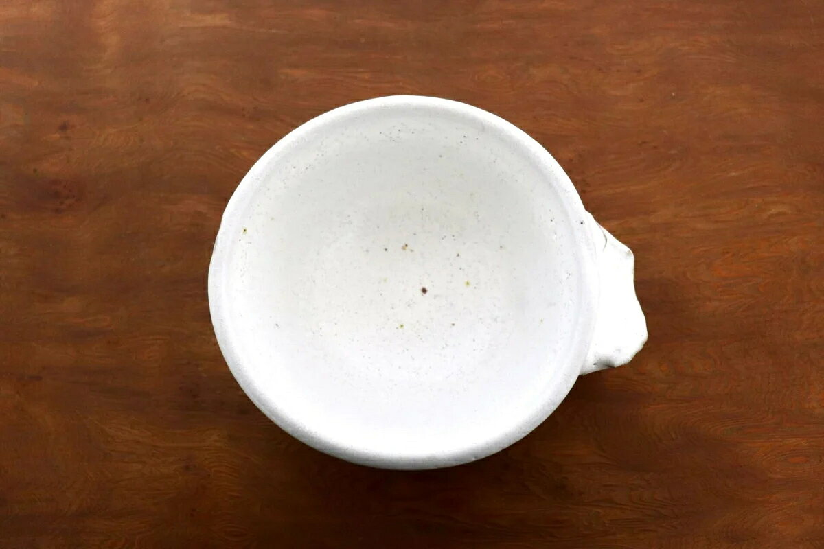 ご覧いただき有難うございます。 ※必ず全ての記載事項をご確認のうえ、 慎重にご購入ください。 ご理解のうえ ご購入いただきますようお願いいたします。 トラブル防止のため、必ず上記の「注意事項」を ご確認のうえご購入ください。 □ □ 商品説明 □ □ 丹波焼は瀬戸、常滑、信楽、備前、越前とともに日本六古窯のひとつ。 丹波立杭は、その中心である陶器の産地です。 丹文窯 大西雅文。新しい赤への挑戦。 過去と現代のギャップを表現する。 丹波焼の数ある窯元の中でも歴史ある窯元です。 丹波の土の力強さを引き出し、土の表情ある作品作りが特徴です。 約:実寸サイズ（mm） w140×d120×h58 ※若干の誤差はご了承下さい。 ● コンディションランク【S】 S ×新品、未使用品 A ×未使用に近い B ×目立った傷や汚れなし C ×やや傷や汚れあり D ×傷や汚れあり E ×全体的に状態が悪い ※特記事項/備考欄
