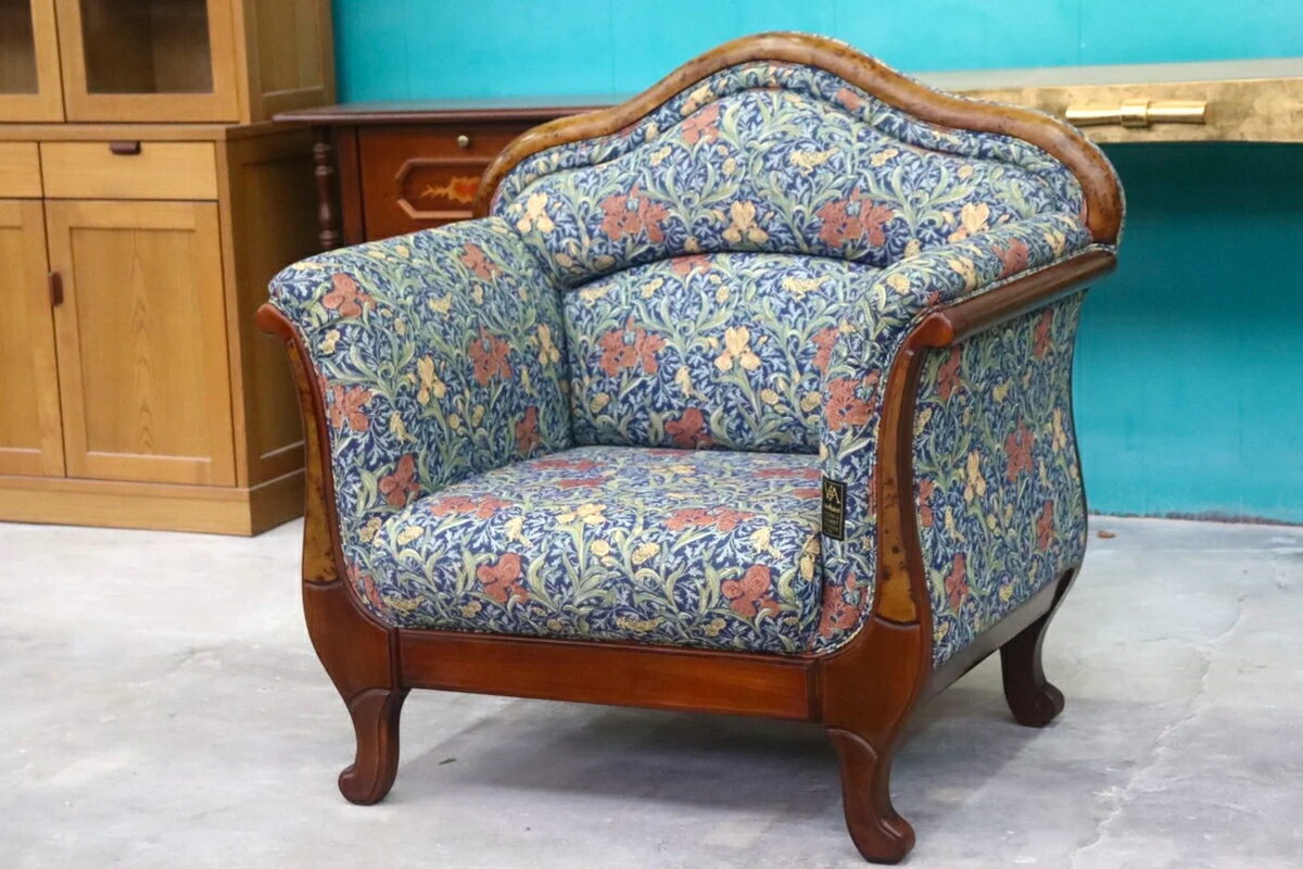 GMHS477B TECHNA / テクナ 1人掛けソファ シングルソファ ファブリック 店舗 オフィス 什器 クラシック モダン VICTORIA&ALBERT MUSEUM
