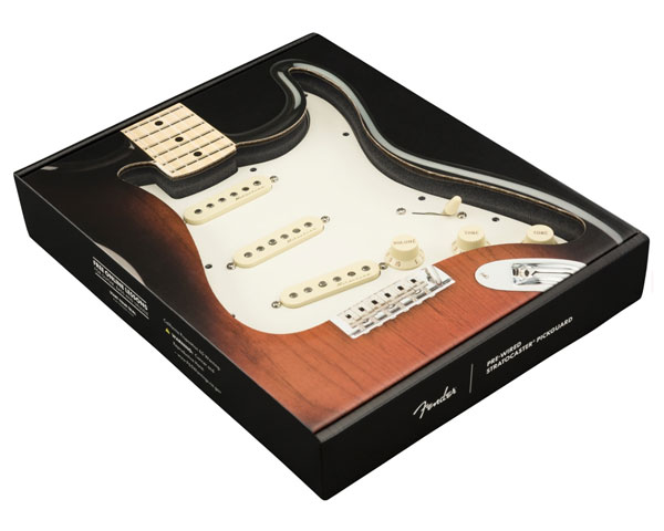 Fender USA（フェンダー）純正パーツ Pre-Wired Strat Pickguard Vintage Noiseless SSS Parchment 0992344509