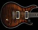 PRS（Paul Reed Smith）Private Stock Collection Series 2014 Electric McCarty Tiger Eye Smoked Burst 安定したバランスを備えたデザイン、高い演奏性を誇る製作技術、クオリティの高いサウンドにより「第三のブランド」と名高いポールリードスミス。今回ご紹介するのはPRS社の最上級ラインにて製作されるプライベート・ストック（Private Stock）より「Collection Series 2014 Electric」のご紹介です。 1996年にスタートしたプライベートストック。各ラインナップを結集させスペシャル・チームを結成、PRS社の技術を出し惜しみする事なく製作され、世に放たれる最高級ラインナップです。PRS社が最高級木材を保管している倉庫から厳選し選び抜かれた木材だけを使用。そのウッドマテリアルはファンも納得の材を使用し、拘り抜かれた会社を上げてのプライドさえも感じさせてくれます。 2011年にスタートしたコレクション・シリーズ、「McCarty」をベースに製作される2014年バージョンで全世界24本限定の特別なモデルです。トップには通常ラインナップやアーティスト・パッケージではお見えする事の出来ない極上カーリー・メイプルをセレクトし、バックには見る角度や光の加減で縦模様が変化するリボンド・マホガニー、25インチ・スケールからなるネックには昔からヴァイオリンなどの楽器製作に用いられるフェルナンブーコ、22フレット仕様の指板にはエボニーを採用しております。フェルナンブーコ材は2009年に発表された世界限定28本モデル"Paul's 28"にも採用された木材で非常に硬質な特徴を持っており、音の伝導率が良く独特の豊かなアタック感とロングサスティーンが得られます。 PRSの象徴とも言えるバードインレイにはマンモス・アイボリーによるミュージアム・バード・インレイを採用し、ヘッドストックのイーグルインレイにも同様のインレイを採用。シンプルな造りながらも流れるようなデザインが優雅で美しい印象を放っております。またボディ・トップにはピンク・ハート・アバロンによるパーフリングを施し、ヘッドストックから指板に掛けてもメイプル＆パウアハート＆メイプルの組み合わせからなるパーフリングを施すなど非常に高級感あるルックスを演出。 ネック加工技術には2011年からのニュースペックである"Pattern"シリーズのネックシェイプを採用。バリエーションには「パターン」「パターン・レギュラー」「パターン・シン」プレイヤーの手に合わせた形状へと変更されております。「Collection Series 2014 Electric」は旧ワイド・ファット（Wide Fat）の最新バージョンであるパターン（Pattern）を採用しておりますので握りやすく手にフィットする違和感のないプレイを実現いたします。 ピックアップ・システムにはナロウサイズの「408」を2基搭載し、ピッキング・ニュアンスを細部にわたり忠実に再現し、非常にクリアなサウンドが特徴的です。コントロール類にはシンプルに1ボリューム、1トーン、3ウェイ・トグル・スイッチを装備。またネック・バックはサラサラ質感のサテン・フィニッシュで仕上げることによりスムーズな弾き心地をご堪能でき、ボディ・フィニッシュには非常に薄く仕上げられたグロス仕上げのニトロセルロース・ラッカーを採用し、抜群の生鳴り感をご体感頂けます。ポール氏が仕様やウッドマテリアルなどすべての工程に関わるほど愛情の注ぎ込まれた珠玉の1本。ポール氏渾身のコレクション・シリーズに仕上がっております。 【Specification】 Tiger Eye Smoked Burst Curly Maple Top Pink Heart Abalone Purfling along the Top and Sides Ribbon Mahogany Back HG Nitro Body / Satin Nitro Neck 22 Fret, 25” Scale Length Pernambuco “Pattern” Neck Ebony Fingerboard with Mammoth Ivory Museum Birds and Maple/Paua Heart/Maple Purfling Ebony Headstock Veneer with Mammoth Ivory Museum Eagle and Maple/Paua Heart/Maple Purfling Ebony Truss Rod Cover Mammoth Ivory Side Dots Phase III Locking Tuners with Ivoroid Buttons PRS Stoptail with Brass Inserts Narrow 408 Treble and Bass Pickups Volume and Tone Control with 3-Way Toggle Pickup Selector※海外代理店との規定により中古品表示しております。状態は新品です。