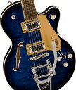 Electromatic Center Block Jr.ギターは、大音量でのピ ュアでパワフルなGretschサウンドを実現するためにデザインされています。 G5655TQM Electromatic Center Block Jr. Single-Cut with Bigsbyは、美しいキルテッドメイプルトップ、バック、サイドを採用したチェンバードスプルースのセンターブロックを備えた小ぶりなボディが特徴で、ダイナミックなレゾナンス、ハイゲインパワー、軽量な快適性を実現しています。 12インチラジアスのローレル指板には22本のミディアムジャンボフレットとNeo-Classicサムネイルインレイが施され、優れたプレイアビリティを提供します。 2基のBlack Top BroadʼTronハムバッカーを搭載し、大胆でダイナミック、かつ明瞭なトーンとパンチのあるサウンドが得られます。 各ピックアップのボリュームコントロール、マスタートーン、マスターボリュームとトレブルブリード回路の組み合わせにより、フレキシブルなサウンド設計が可能です。 グレッチのサウンド、スタイル、プレイアビリティに細心の注意を払って作られたこれらのモデルは、数十年にわたりグレッチを際立たせてきた、大胆不敵で存在感のあるサウンドを提供します。 FEATURES コンパクトな14インチシングルカッタウェイキルトメイプルボディ、チェンバードスプルースセンターブロック 22本のミディアムジャンボフレットとNeo-Classicサムネイルインレイを施した12インチラジアスのローレル指板 2基のBlack Top Broad Tronハムバッカーを搭載 Bigsby B70ビブラートテイルピース Graph Tech NuBone ナット ニッケルハードウェア 付属品：純正ギグバッグ、正規保証書 /_/_/_/♪出荷前調整ご要望承ります♪_/_/_/_/ ギタープラネットではご注文頂いた商品は 新品中古問わず検品・調整してから出荷致します。 弦高など細かなセッティング等、お好みに 合わせて調整も可能ですで、お気兼ねなく お申し付けくださいませ。 /_/_/_/_/_/_/_/_/_/_/_/_/_/_/_/_/_/_/_/_/_/_ お問い合わせフリーダイヤル：0120-37-9630