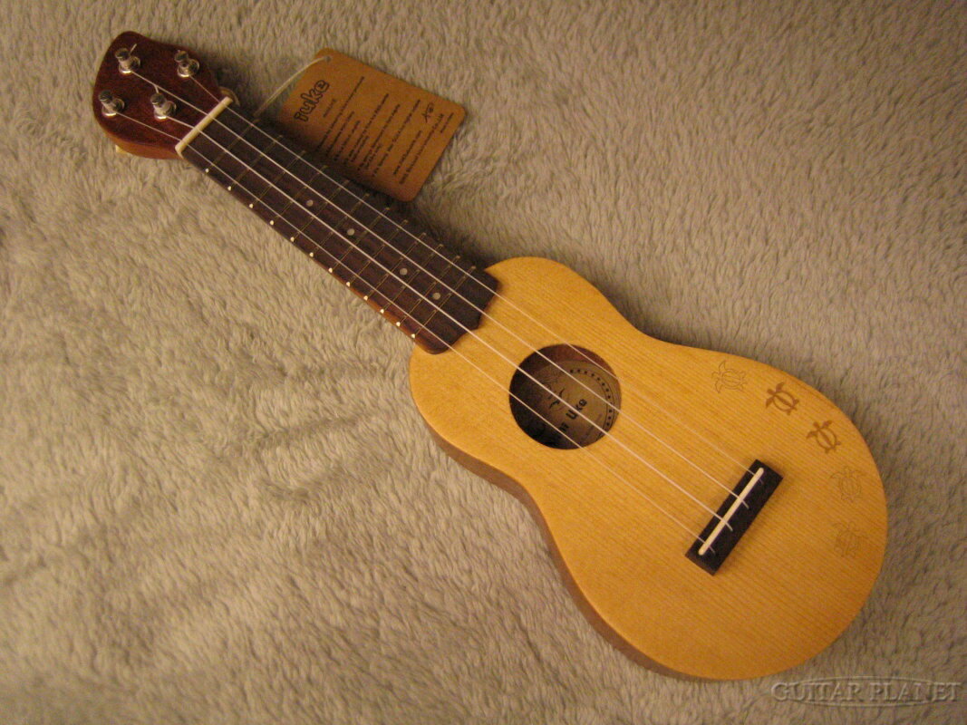 iUke IUKE-M01-SN-T15 新品[アイユーク][Mahogany,マホガニー][Spruce,スプルース,松][Ukulele,ウクレレ]