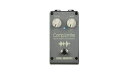 COMPRESSOR LIMITER (S Series) 【製品概要】 S シリーズとして登場した Compressor / Limiter は、 Pro シリーズでも高い評価を得ているCompressor / Limiter の系譜を継ぐペダルです。 よりユーザーフレンドリーにするため、 スレッショルドとレスポンスの設定は工場出荷時に固定。 コンプレッションとレベルコントロールだけのシンプルな仕様となっています。 このスマートな中に最高のスタジオコンプレッサー/リミッターと同じ機能、 音の明瞭さ、静粛性、そして性能が凝縮されています。 【主な特徴】 ●Pro シリーズでも高い評価を得ている Compressor / Limiter の系譜を継ぐペダル ●使いやすさを追求し、ノブの数を最小限に ●コンプレッション / レベルのコントロールのみとしたシンプルな仕様 ●音の明瞭さ、静粛性、性能を凝縮 【製品仕様】 ●コントロール ・Comp ノブ：コンプレッション効果の設定 ・Level ノブ：コンプレッションの ON/OFF で音量バランスを設定 ・BYPASS スイッチ：エフェクトの ON/OFF スイッチ ●テクニカルスペック ・インプット ：1 MΩ ・アウトプット：200 Ω ・S/N レシオ： 105 dB ●サイズ 60 (W) × 115 (D) × 50 (H) mm ●重量 340 g ●最大消費電流 130 mA ●電源 ・ブルーLED：フットスイッチに連動して LED が ON / OFF ・9V DC / 200 mA (センターマイナス) ※ Carl Martin 専用アダプターの国内販売はありません。 VITAL AUDIO POWER CARRIER シリーズでのご使用を推奨します。 お問い合わせフリーダイヤル:0120-37-9630