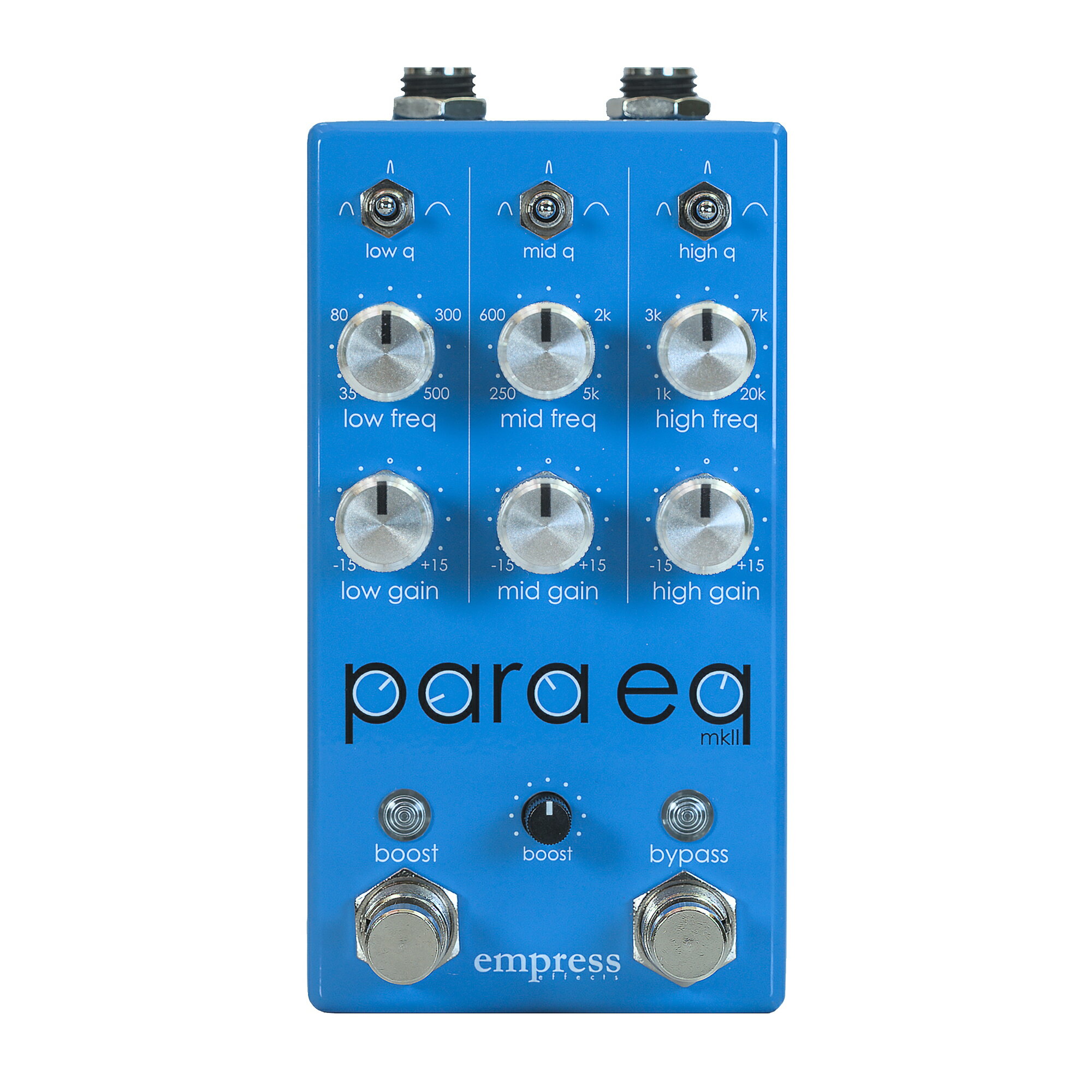 最も高品位なパラメトリックEQペダル。独立したクリーンブーストも装備。 EQ w/ Boost Pedal Empress Effects ParaEQ MKIIは、 最もパーフェクトなパラメトリックEQペダルです。 楽器のサウンドを一切マスクすることなく的確なイコライジングが可能です。 エンプレスならではの高品位サウンドはMKIIで更に強力にアップグレードされました。 内部昇圧28Vの駆動回路は、 レコーディング機器にも匹敵するヘッドルームと108dBものSN比を実現しています。 トランスペアレントな音質と多彩なコントロールによって、 どんな楽器に対しても精巧でスウィートなイコライジングを可能にします。 また、音質を一切失うことのない+30dBのクリーンブースターは、 独立したフットスイッチでオン/オフが可能です。 【ParaEQ MKII 主な特徴】 1.The #1 EQ pedal returns - better than ever 最高の音質と機能性で定番だったEmpress EffectsのパラメトリックEQペダルが、 画期的なアップグレードを遂げて帰ってきました。 オリジナルParaEqの魅力はそのままに、 さらに忠実なサウンドとコントロールが可能になりました。 2.More Power ParaEq MKIIペダルは内部28V昇圧で動作し、 不要なクリッピングの一切ないクリーンなヘッドルームを提供します。 3.More Purity グラフィックEQとは異なり、最小限の回路トポロジーで、 音質を全く劣化させることなく、究極のトーンシェイピングを実行できます。 【機能詳細】 Empress ParaEQ MKIIの各バンドの周波数帯域は、 それぞれに周波数がクロスしているため、 フレキシブルなイコライジングが可能になっています。 low freq 35Hz～500Hzまでを15dBカット/ブーストできます。Qは3タイプから選択可能です mid freq 250Hz～5kHzまでを15dBカット/ブーストできます。Qは3タイプから選択可能です high freq 1kHz～20kHzまでを15dBカット/ブーストできます。Qは3タイプから選択可能です boost 0db～30dBを無段階で増幅できるクリーンブースターです。 音質ロスが全く無くハイレベルでのブーストが可能。 ミッド周辺の周波数を強調したミッドブースターや、 同じくトレブルブースター的な使用方法も可能です。 【アドバンス設定】 アドバンス設定では、ParaEQ MKIIのバイパスと ブーストのコントロールモードを切り替え可能です。 ・トゥルー・バイパスとバッファード・バイパスの切り替え ・ブーストモードの切替 イコライザーとブーストのセクションを同時にオン・オフするか、 個別にオン・オフするかを切り替えることができます。 EQとブーストをそれぞれ独立したバイパス・スイッチで 使用したい場合はモードを切り替えてください。 【Deluxeバージョンとの違い】 オリジナルParaEqは、 10年以上にわたって様々な楽器のミュージシャンに愛され、信頼されてきました。 ParaEq MKIIとParaEq MKII Deluxeはどちらもローノイズで 透明なシグナルパスが特徴で、極めて多目的な用途に使用できます。 3つのフルパラメトリック・バンドにより、 幅広いトーンのシェイプアップと正確な微調整を同時に実現し、 あなた自信のパーフェクト・サウンドに貢献します。 上位機種であるParaEQ MKII Deluxeは、以下のようなプレーヤーに最適です。 ・ハイパス、ローパス・フィルターで周波数の極端な部分を精密に調整したい ・ハイエンドを輝かせ、ローエンドを重厚に彩るBandaxallフィルターのサウンドが欲しい ・あらゆるイコライジングにも対応できるようにしたい お問い合わせフリーダイヤル:0120-37-9630　