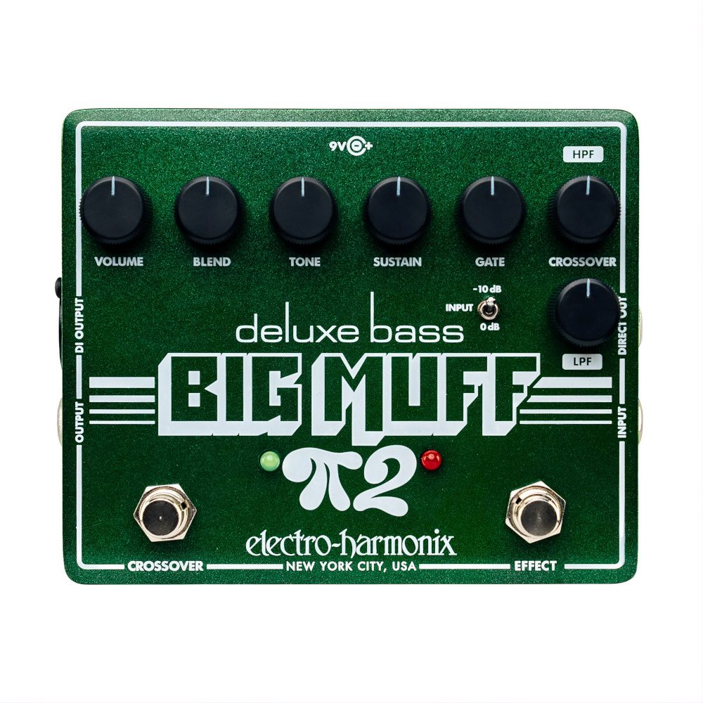 Deluxe Bass Big Muff Pi 2は、かつて失われた Dual Op-Amp 仕様の Big Muff 2回路をベースに、柔軟な音作りとプロ仕様の機能を追加した究極のベースファズです。 Big Muff ならではのミッドレンジの存在感と圧倒的なサステインに加え、これまで以上に自由度の高いサウンドメイクを実現します。 BLEND コントロールにより原音とファズサウンドを自在にミックスでき、低域の芯を保ちながら強烈なファズサウンドを構築可能。 さらにノイズゲートを搭載し、不要なノイズを抑えたタイトなサウンドを実現します。 本機最大の特徴である CROSSOVER セクションは、信号をファズ側とクリーン側に分割。 ファズ側にはハイパスフィルター（HPF）、クリーン側にはローパスフィルター（LPF）を適用し、それぞれの帯域を個別にコントロールできます。 これにより、抜けの良い高域ファズと重厚でクリーンな低域を両立した理想的なベースファズサウンドを生み出します。 さらに DI OUTPUT（XLR）と DIRECT OUT を備えた拡張 I/O セクションを搭載。 ステージからレコーディングまで幅広い環境に対応します。DIRECT OUT からは原音のバッファード出力を、DI OUTPUT からはエフェクト後の信号を直接ミキサーやレコーディング機器へ送ることが可能です。 また、フットスイッチはラッチ／モーメンタリーの両動作に対応。通常のオン／オフ切り替えだけでなく、踏んでいる間だけファズを有効にする瞬間的な演出も可能です。 ■2基のデュアル・オペアンプを採用した独自 Big Muff Pi 回路 ■拡張された低域と柔軟なサウンドメイクを実現するデラックス仕様 ■VOL、TONE、SUSTAIN コントロール ■BLEND ノブによるウェット／ドライミックス調整 ■CROSSOVER 機能により信号を2系統に分割し、ハイパス／ローパスフィルターを適用 ■HPF でファズ回路へ送られる信号のハイパスフィルターを調整 ■LPF でクリーン信号側のローパスフィルターを調整 ■高出力ピックアップに対応する -10dB 入力 PAD 搭載 ■DI OUTPUT：エフェクト後信号を出力する低インピーダンス XLR アウト ■DIRECT OUT：原音を出力するバッファードアウト ■バッファードバイパス仕様 ■ラッチ／モーメンタリー動作対応フットスイッチ ■9VDC / 200mA 専用電源アダプター付属 ※当商品は通信販売に限りご用意が可能でございます。実店舗での実機確認・試奏はお受け出来ませんので予めご了承ください。 ※掲載画像はサンプルになります。実際にお届けする商品とは色味や木目が異なる場合がございますのでご了承ください。 お問い合わせ:03-3259-0031　