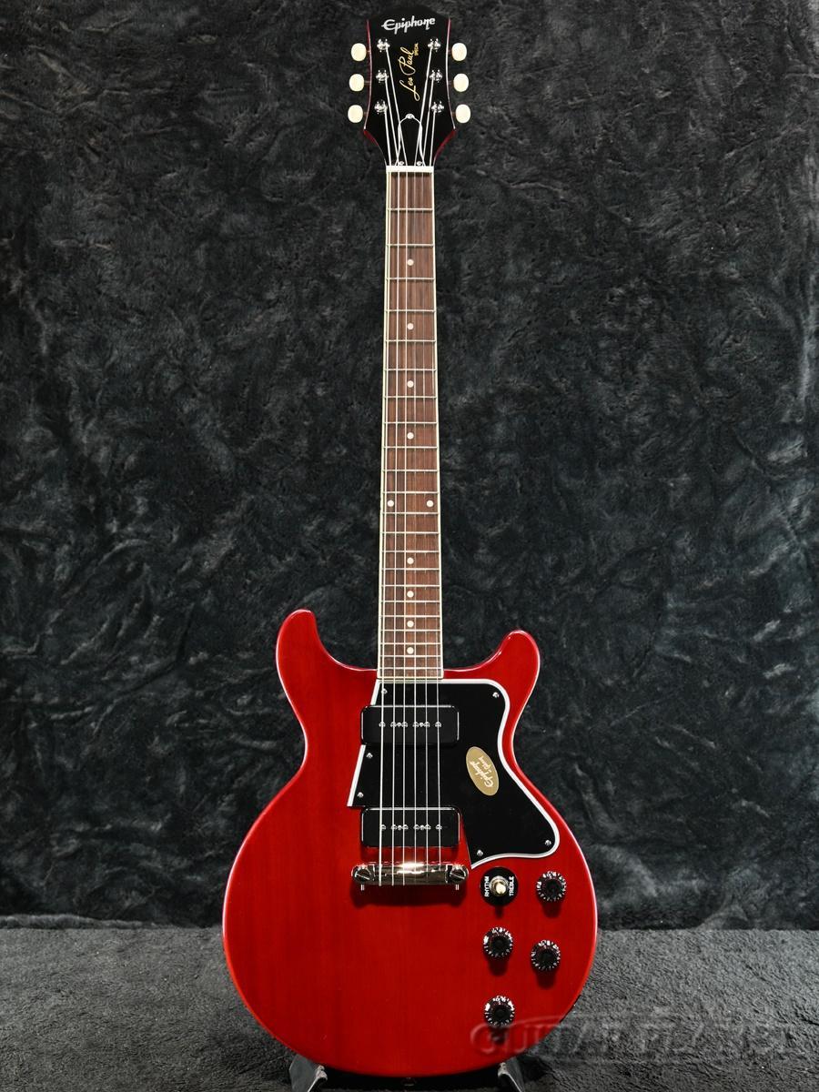 Epiphoneからニューフェイスが新登場！！ 60年代初期のモデルをギブソンからインスピレーションを得て再現、レスポール・スペシャル・ダブルカットをが発表されました。 ボディにはスラブ・マホガニーのダブル・カッタウェイ・ボディを、ネックにはマホガニーを採用、60年代のスリム・テーパー・プロファイルと忠実に再現されたこだわりが詰まった仕様に仕上がっております。 ミディアム・ジャンボ・フレット 22F とパーロイドのドット・ポジション・マーカーを備えたバインディング・ローズウッド指板の組み合わせ。 カラマズー・ヘッドストックには、アイボリー・ボタンとグラフ・テック・ナットを備えたエピフォンの3オン・ア・プレート・チューナーが装備され、安定したチューニングと紛れもないビンテージの魅力を引き出します。 ロゴはマザー・オブ・パールで象嵌され、弦の反対側は、サスティンと共鳴を向上させるためにボディに直接ボルト留めされたエピフォンのライトニング・バー補正ラップアラウンド・ブリッジで固定されています。 肝心のピックアップにはEpiphone P-90 PROシングルコイル・ソープバー・ピックアップを2基搭載、甘く煌びやかなクリーントーンから、力強く激しいディストーショントーンまで、あらゆるサウンドをアウトプットしてくれます。 独立したボリュームとトーンコントロールに配線されており、より幅広いトーンバリエーションを実現。 あらゆる面で特別なモデルでありながら、これまで以上にお求めやすくなりました。 ケースにはクッションがしっかりとしているプレミアムギグバッグも付属致します。 是非、このご機会にご検討くださいませ。 SPEC Shape:Les Paul Double Cut Body : Mahogany BodyFinish : Gloss Neck : Mahogany Neck Profile : 60s SlimTaper Scale Length : 24.75 / 628.65mm Fingerboard : Rosewood Fingerboard Radius :12 Number Of Fret :22 Neck Pickup : P-90 PRO Soap Bar Bridge Pickup : P-90 PRO Soap Bar Controls : 2- Volume, 2- Tone Case : Premium Gig Bag /_/_/_/♪出荷前調整のご要望承ります♪_/_/_/_/ ギタープラネットではご注文頂いた商品は 新品中古問わず検品・調整してから出荷致します。 弦高などの細かなセッティング等、お好みに 合わせての調整も可能ですので、お気兼ねなく お申し付けくださいませ。 /_/_/_/_/_/_/_/_/_/_/_/_/_/_/_/_/_/_/_/_/_/_ お問い合わせ:03-3259-0031　