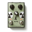 J. Rockett Audio Designs APE APEはディレイ(別売)と組み合わせ、2つの接続方法で使用できます。 ひとつはディレイをAPEの直後に接続するシリーズ接続です。 もうひとつはセンド/リターン端子を用いてディレイと繋ぐ、 ループ接続です。 APEをディレイの前段に接続したシリーズ接続では、 全体のシグナル・パスにEPテープエコーの 名機「Echoplex」的なサウンドを加えることができます。 シリーズ、ループの接続を問わず、ディレイをAPEの直後に接続し、 ブースターやオーバードライヴの後に配置することをお勧めします。 ■コントロール: Mix, Repeat, Rec ■スイッチ: ループ, エフェクトOn/Off ■入出力端子: Input, Output, Send, Return, DC In ■電源: 9VDC (別売パワー・サプライ) ■消費電流: 39mA ■サイズ(最大外形寸法): 110.5(L)×77.5(W)×48(H)mm ■重量: 約492g ※DC In適応プラグ・サイズ: 内径2.1mm / 外径5.5mm ※別売パワー・サプライの極性は必ずセンター・マイナスを使用して下さい。 推奨パワー・サプライはMusic WorksのDC0913Bとなります。 お問い合わせフリーダイヤル:0120-37-9630