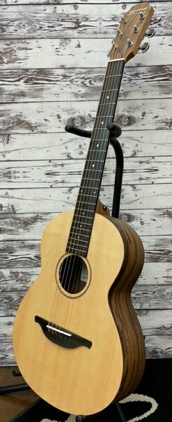 Lowden Sheeran by Lowden W-04 #2064【Sitka Spruce/Figured Walnut】【w/L.R. Baggs Element VTC】[ローデン][スプルース,ウォルナット][W-04][Acoustic Guitar,アコースティックギター,アコギ]