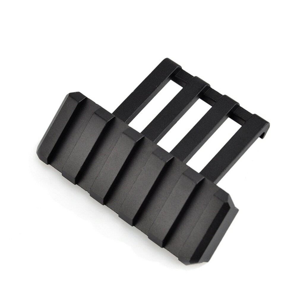 ■メーカー：Element ■素材:アルミ合金 ■重さ:26g ■サイズ:全長:約56mm、全幅:約42mm ■対応：20mmレール搭載の本体 One 0`Clock 光学機器用レイルマウントです。 本体に取り付けた場合左右どちらかに45度の角度で装着することができ、他の光学機器に干渉することなくアイアンサイト、ドットサイトを併用することができます。 付属の固定用ネジを使用することでフラッシュライト等の光学機器を固定することができます。