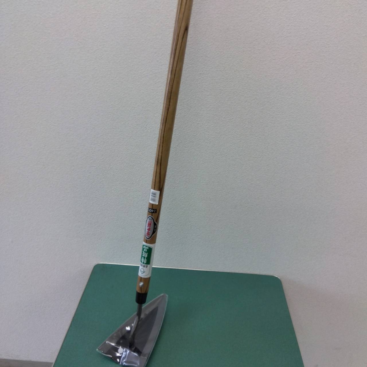 乐天商城 - 最安値挑戦中　 松尾スウェーデン鋼三角鍬 240mm 家庭菜園 園芸 ガーデニング 送料無料