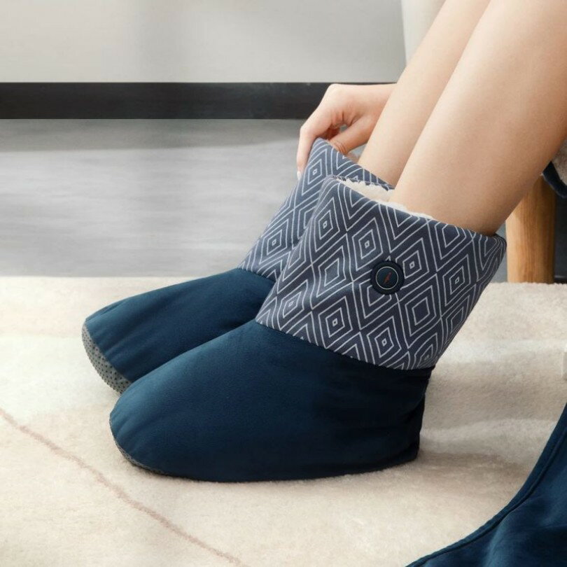 足温器 電気スリッパ モバイルバッテリー付き(4000mAh)*2個 フットウォーマー 足入れタイプ 【コードレス 自由に歩ける】 電気足温器 即暖 ホット脚温器 足元ヒーター フットヒーター usb 充電式 無線式 ヒータースリッパ 加熱スリッパ 温度 35℃～50℃の2段階温度調節