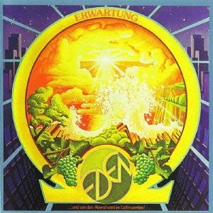 エデン キタイ詳しい納期他、ご注文時はお支払・送料・返品のページをご確認ください発売日2015/7/25エデン / 期待（SHM-CD）キタイ ジャンル 洋楽ロック 関連キーワード エデン女性ヴォーカリスト2名＋男性ヴォーカリストを擁し、ヴァイオリンやフルートの旋律が印象的な透明感溢れるシンフォニック・サウンドを演じるドイツのエデンによる、1978年リリースのデビュー作。そのピュアで叙情的な作風は無比なるアイデンティティーを感じさせる。紙ジャケット、リマスター、SHM−CDの決定版的内容。　（C）RSSHM-CD／紙ジャケット／ボーナストラック収録／2015年リマスタリング／オリジナル発売日：1978年※こちらの商品はインディーズ盤のため、在庫確認にお時間を頂く場合がございます。封入特典解説歌詞対訳収録曲目11.終末の雨(7:13)2.期待(6:47)3.エデンの園 I(4:38)4.エデンの園 II(6:17)5.もう一つの国(16:48)6.終末の雨 （ライヴ） （ボーナス・トラック）(9:25)7.期待 （ライヴ） （ボーナス・トラック）(6:52) 種別 CD JAN 4527516602017 収録時間 58分03秒 組枚数 1 製作年 2015 販売元 ラッツパック・レコード登録日2015/06/26