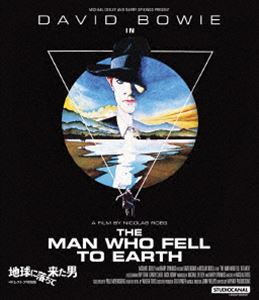 チキュウニオチテキタオトコ詳しい納期他、ご注文時はお支払・送料・返品のページをご確認ください発売日2024/10/11関連キーワード：デヴィッドボウイ地球に落ちて来た男 4Kレストア 特別版 Blu-rayチキュウニオチテキタオトコ ジャンル 洋画SF 監督 ニコラス・ローグ 出演 デヴィッド・ボウイリップ・トーンキャンディ・クラークバック・ヘンリーバーニー・ケイシーニューメキシコ州郊外の湖に謎の宇宙船が落下。脱出した男・トーマスは辿り着いた町で人知を超える9つの新たな特許を発案。これら最新技術を使った製品を次々に世に送り出し、立ち上げた新会社「ワールド・エンタープライズ」は莫大な財産を築き上げる。その後ニューメキシコ州に戻ったトーマスは、宿泊先のホテルでエレベーターの揺れに耐えられず失神、その時介抱された従業員のメリー・ルーと恋に落ちる…。封入特典解説リーフレット（初回生産分のみ特典）特典映像インタビュー集（キャンディ・クラーク、ポール・メイヤーズバーグ、アンソニー・B・リッチモンド、ニコラス・ローグ、メイ・ルース ほか）／The Lost Soundtracks Of The Man Who Fell To Earth／Watching the Alien／デヴィッド・ボウイ インタビュー（1977年仏TV出演時）／オリジナル予告編関連商品70年代洋画 種別 Blu-ray JAN 4571519928018 収録時間 139分 画面サイズ シネマスコープ カラー カラー 組枚数 1 製作年 1976 製作国 イギリス 字幕 日本語 音声 英語リニアPCM（モノラル・ステレオ）英語DTS-HD Master Audio（5.1ch）日本語リニアPCM（モノラル・ステレオ） 販売元 TCエンタテインメント登録日2024/07/12