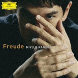 カネコミユジ フロイデ詳しい納期他、ご注文時はお支払・送料・返品のページをご確認ください発売日2022/3/4金子三勇士（p） / フロイデ（SHM-CD）フロイデ ジャンル クラシック器楽曲 関連キーワード 金子三勇士（p）さらなる挑戦へ！　ベートーヴェン交響曲の編曲も手掛けた意欲作。日本人の父とハンガリー人の母との間に生まれ、6歳で単身ハンガリーに渡り研鑽を積んできたピアニストの金子三勇士。2019年には、映画『蜜蜂と遠雷』に、準主役のマサルのピアノ演奏を担当して大きな話題となりました。そして2021年には日本デビュー10周年を迎え、2022年3月5日（土）サントリーホールにて10周年記念リサイタルの開催も決定。今作は、リストが編曲したベートーヴェンの交響曲第9番から第4楽章を金子三勇士がアレンジしたスペシャル・ピアノ版「フロイデ」を収録。「フロイデ」は、3月に開催される日本デビュー10周年記念リサイタルで世界初披露される楽曲。さらに、シューベルト（リスト編曲）の「アヴェ・マリア」、モーツァルト（リスト編曲）の「アヴェ・ヴェルム・コルプス」、そして金子が編曲を手掛けたJ．S．バッハの「G線上のアリア」といった、世界中から愛され続ける名曲等を収録。　（C）RS日本デビュー10周年記念／SHM-CD／録音年：2022年1月18日〜20日／収録場所：稲城市立iプラザ・ホール収録曲目11.フロイデ 〜交響曲 第9番 ニ短調 作品125≪合唱≫から第4楽章 （特別編） 4a.Finale：(3:31)2.フロイデ 〜交響曲 第9番 ニ短調 作品125≪合唱≫から第4楽章 （特別編） 4b.Allegro(3:51)3.フロイデ 〜交響曲 第9番 ニ短調 作品125≪合唱≫から第4楽章 （特別編） 4c.Presto (3:43)4.フロイデ 〜交響曲 第9番 ニ短調 作品125≪合唱≫から第4楽章 （特別編） 4d.Alla ma(4:24)5.フロイデ 〜交響曲 第9番 ニ短調 作品125≪合唱≫から第4楽章 （特別編） 4e.Andante(4:01)6.フロイデ 〜交響曲 第9番 ニ短調 作品125≪合唱≫から第4楽章 （特別編） 4f.Allegro(1:41)7.フロイデ 〜交響曲 第9番 ニ短調 作品125≪合唱≫から第4楽章 （特別編） 4g.Allegro(2:17)8.フロイデ 〜交響曲 第9番 ニ短調 作品125≪合唱≫から第4楽章 （特別編） 4h.Poco al(1:48)9.アヴェ・マリア(7:01)10.アヴェ・ヴェルム・コルプス(3:32)11.G線上のアリア(3:34) 種別 CD JAN 4988031488089 収録時間 39分27秒 組枚数 1 製作年 2022 販売元 ユニバーサル ミュージック登録日2022/01/14