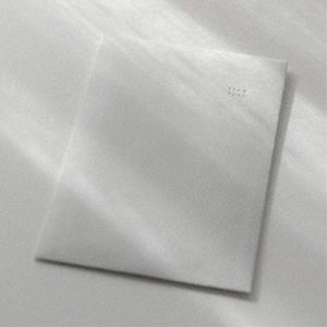 ヌーン ファインド詳しい納期他、ご注文時はお支払・送料・返品のページをご確認ください発売日2022/4/29nuun / findファインド ジャンル 邦楽クラブ/テクノ 関連キーワード nuun封筒型特殊パッケージ／オリジナル発売日：2022年4月29日※こちらの商品はインディーズ盤のため、在庫確認にお時間を頂く場合がございます。収録曲目11.find(4:50)2.swim(4:18)3.walk(4:34)4.touch(4:58)5.she was the sea -rework-(4:28)6.fill(4:38)7.echo(6:01) 種別 CD JAN 4532813843117 収録時間 33分49秒 組枚数 1 製作年 2022 販売元 インパートメント登録日2022/04/08