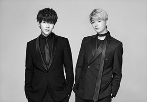 詳しい納期他、ご注文時はお支払・送料・返品のページをご確認ください発売日2017/12/25超新星／DVD「超新星 LIVE 2017 DUAL」 ジャンル 音楽洋楽ポップス 監督 出演 超新星ユナク、ソンジェ、グァンス、ソンモ、ジヒョク、ゴニルの6人で活動する韓国の男性アイドルグループ”超新星”。2007年9月に韓国デビュー、2009年にシングル「キミだけをずっと」で日本デビューを果たす。メンバーの甘いマスクと180cmを超えるモデル並のスタイルは瞬く間に女性を中心に人気を拡大。音楽活動以外にもミュージカルやドラマ、バラエティなど幅広い分野で活躍している。本作は、そんな超新星のソンジェ＆ユナクの2人によるライブツアー「超新星LIVE TOUR 2017 〜DUAL〜」を映像化。2017年9月16日に東京・中野サンプラザホールで行われたライブの模様を収録しており、ソンジェとユナク2人によって創り上げる「超新星」の世界観を感じられる作品。 種別 DVD JAN 4541993033171 組枚数 2 製作国 日本 販売元 KADOKAWA登録日2018/01/11