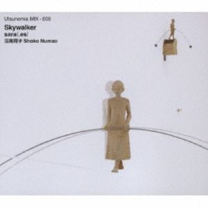 サラ ヌマオショウコ スカイウォーカー詳しい納期他、ご注文時はお支払・送料・返品のページをご確認ください発売日2025/10/15関連キーワード：アルバムsara（.es），沼尾翔子（p、perc、hca／vo、g） / Skywalkerスカイウォーカー ジャンル ジャズ・フュージョン国内ジャズ 関連キーワード sara（.es），沼尾翔子（p、perc、hca／vo、g）sara　（．es），　沼尾翔子：宇都宮泰の神音＜Utsunomia　MIX＞シリーズ第9弾！シリーズ初のボーカル曲収録盤。沼尾翔子がたおやかにギターで弾き語り、続くsara（．es）とのDuo即興では互いが寄り添いつつ徐々に内なる熱情が開花してゆく—。　（C）RS録音：2024年8月24日 Gallery Nomart in Osaka※こちらの商品はインディーズ盤のため、在庫確認にお時間を頂く場合がございます。封入特典ライナーノーツ収録曲目11.つづみ(19:43)2.Skywalker ＃1(22:51)3.Skywalker ＃2(7:44) 種別 CD JAN 4560443380405 収録時間 50分19秒 組枚数 1 製作年 2025 販売元 ディスクユニオン登録日2025/09/02