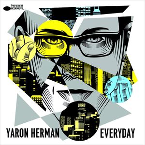 EVERYDAY詳しい納期他、ご注文時はお支払・送料・返品のページをご確認ください発売日2015/8/27YARON HERMAN / EVERYDAYヤロン・ヘルマン / エヴリデイ ジャンル ジャズ・フュージョン海外ジャズ 関連キーワード ヤロン・ヘルマンYARON HERMANテルアビブ生まれのピアニスト、Yaron HermanのBlue Noteデビュー作品。16歳までスポーツ少年だった彼は怪我をしたことをきっかけにピアノを学び始め、Opher Brayerを師と仰ぎ、インプロヴィゼーションも習得。しかしこの時Yaronはボストンの音楽学校をあきらめ、パリの刺激的なジャズ・アンダーグラウンドの一部になりたいという目標の下にフランスに拠点を移す。その目標はあっさりと実現し、彼の評判はすぐにメディアやミュージシャンに伝わり21歳でアルバム・デビューとなった。La Defenseで開かれたジャズ・コンペティションで称賛されたが、そのきっかけはガーシュウィンからビョーク、さらにはガブリエル・フォーレからブリトニー・スピアーズなどの幅広いレパートリーに取り組んだのが多くの観客に賛同されたのだ。デビューして12年、通算7作目となる本作はBLUE NOTE移籍第一弾でこれまでのHermanのキャリアの新たな一章を飾る作品。「初めはスタジオに入り、いろいろ試してみた。様々な曲に挑戦したかったし、どういう風にできるかを試したよ。でも僕らはすぐに何か特別な魔法のようなことが起こっていると実感したんだ。いろいろ実験してみて、インプロヴァイズしてみて、そしてみんなそういう特別な何かが起こっていることを感じたんだよ!」という。この10年さまざまな音楽実験をしたからこそ成し遂げた体験だそう。「これまで行ってきた様々なアプローチ方法がシンクロし始めてきた。」とのことで、「クラシック・レパートリーにおける僕の仕事、サウンドが楽器にどういう風にリンクするかの研究」などがようやく音に実り始めたようで、今回も自作の楽曲＋スクリャービン、さらにはジェイムス・ブレイクまでに取り組んでいる意欲的な作品となっている。収録内容1. Run Like The River2. From My Arms3. Doin’ What You Were Doin’4. Angel City California5. Shows What You Know6. My Heart Won’t Fall Again7. Another Man’s Words8. Strike Your Light9. Before The Tear Drops10. If You Loved Me11. Another Baby12. Soul Serenity 種別 CD 【輸入盤】 JAN 0602547207432登録日2015/08/11
