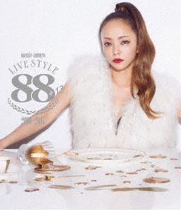 安室奈美恵／namie amuro LIVE STYLE 2016-2017 [Blu-ray]のサムネイル