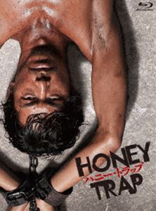 詳しい納期他、ご注文時はお支払・送料・返品のページをご確認ください発売日2014/4/25ハニー・トラップ Blu-ray BOX ジャンル 国内TVサスペンス 監督 七高剛日比野朗 出演 AKIRA小澤征悦高嶋政伸仲間由紀恵裏切りがまた裏切りを呼ぶ、ハラハラドキドキの心理戦!信じる者は、壊される。最高にスリリングな社会派アクションサスペンス!封入特典封入特典／特典ディスク特典ディスク内容AKIRAポスター撮影／メインキャスト クランクイン／三代目 J Soul Brothers表敬訪問／AKIRAインタビューwith三代目 J Soul Brothers／DOUBUT!怪しいのは誰だ?“犯人”候補インタビュー／撮影メイキング／バースデー映像／未公開映像／レギュラーキャスト クランクアップ／ダイジェスト集関連商品仲間由紀恵出演作品2013年日本のテレビドラマ 種別 Blu-ray JAN 4571390735538 収録時間 355分 カラー カラー 組枚数 6 製作年 2013 製作国 日本 音声 リニアPCM（ステレオ） 販売元 TCエンタテインメント登録日2013/12/23