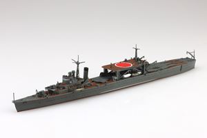 1/700 ウォーターラインNo.549 日本海軍 特殊潜航艇母艦千代田 組み立て式プラモデル