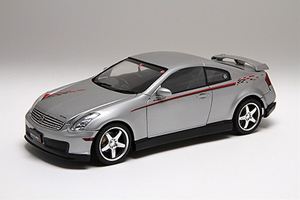1/24 ニッサンスカイラインクーペ350GT/ニスモ仕様(V35) 組立式ケース付き ID1004 組み立て式プラモデル