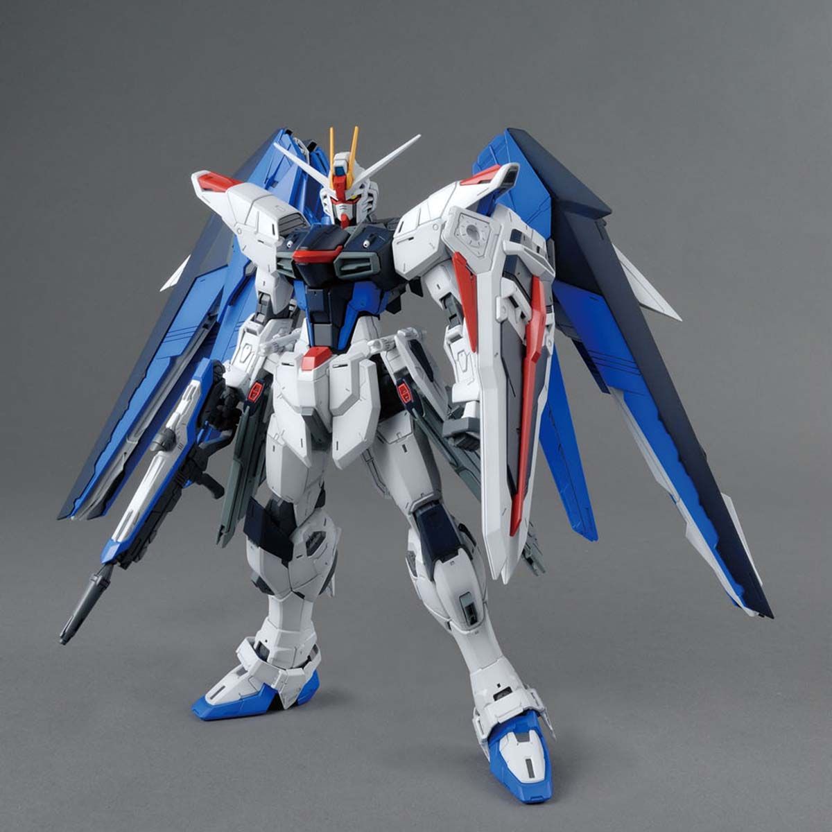 バンダイ ガンプラ MG フリーダムガンダム2.0