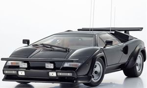 1/18 ランボルギーニ カウンタック LP400S キャノンボールミニカー発売日2026/7/31詳しい納期他、ご注文時はご利用案内・返品のページをご確認ください関連キーワードミニカーKYOSHOオリジナル1/18ダイキャストモデル京商オリジナルKYランボルギーニ（ミニカー）ランボルギーニ（ミニカー）関連キーワード：ダイキャストモデル KYOSHOオリジナル カウンタックLP400S Lamborghini Countach商品説明1/18 ランボルギーニ カウンタック LP400S キャノンボール KS08320BKCR 完成品ミニカーミニカー【数量限定商品】商品特徴商品解説：1981年に公開された名立たる豪華な俳優達で制作された「The Cannonball Run」（邦題：キャノンボール）は、アメリカ東海岸から西海岸のカリフォルニア州までの非合法レースを題材にした映画である。各参加者達の作戦も見どころであるこの映画でレーシングスーツをまとったカウンタックを駆るセクシー美女コンビ。男性警官に「お色気作戦」でスピード違反や交通違反を見逃がしてもらう作戦だったが……。そんな美女コンビがオープニングでパトカーとのカーチェイスが繰り広げられる名シーンはその後も続くキャノンボールのオープニングの定番となった。映画に使用された車両は、アメリカ議会図書館の「国家歴史車両登録簿」（30台目）に登録されることが決定。これを記念して映画40周年の2021年には、ワシントンD.C.のナショナル・モールに同車が展示されました。劇中で特別な存在感を放つカウンタックを精密に再現した1台をこの機会にぜひご堪能下さい。カテゴリー：完成品ミニカー仕様：■1/18スケール　ダイキャストモデル （開閉機構付）　■映画「The Cannonball Run」（邦題：キャノンボール）劇中車関連商品京商オリジナル ミニカーシリーズ商品スペック 種別 グッズ ミニカー JAN 4548565517169登録日2026/01/27