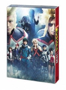 ボクノヒーローアカデミアジウルトラステージヘイワノショウチョウDVD発売日2022/10/19詳しい納期他、ご注文時はご利用案内・返品のページをご確認くださいジャンル趣味・教養舞台／歌劇　監督出演田村心小林亮太竹内夢武子直輝北村諒野口真緒収録時間組枚数2関連キーワード：ひろあか タムラシン商品説明「僕のヒーローアカデミア」The”Ultra”Stage 平和の象徴ボクノヒーローアカデミアジウルトラステージヘイワノショウチョウ「週刊少年ジャンプ」（集英社刊）で2014年から連載中の堀越耕平による大人気漫画「僕のヒーローアカデミア」を舞台化した作品（通称「ヒロステ」）。2019年4月に幕を開け、初演から国内のみならず上海でも上演。主人公・緑谷出久（通称「デク」）が最高のヒーローを目指して成長していく物語と、舞台上で躍動する沢山の魅力的なキャラクターが大好評を博す人気コンテンツ。本作は、2022年4月より上演の新作公演『「僕のヒーローアカデミア」The“Ultra”Stage 平和の象徴』が早くもDVD＆Blu-ray化。封入特典スリーブケース仕様／特典ディスク【DVD】特典映像カーテンコール映像特典ディスク内容全景映像／バックステージ映像関連商品僕のヒーローアカデミア関連商品僕のヒーローアカデミアDVDシリーズセット販売はコチラ商品スペック 種別 DVD JAN 4988104130259 製作国 日本 販売元 東宝（TOHO）登録日2022/04/04