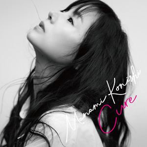 コニシマナミ キュアCD発売日2020/11/25詳しい納期他、ご注文時はご利用案内・返品のページをご確認くださいジャンル邦楽J-POP　アーティスト小西真奈美収録時間50分49秒組枚数2商品説明小西真奈美 / Cure（初回限定盤／SHM-CD＋DVD）キュア確かな演技力と、透明感があってふんわり柔らかい唯一無二の存在感で人気の女優・小西真奈美。歌手としても2016年より本格的に活動を始め、全曲の作詞作曲を手掛けた2018年のメジャー第一弾アルバム『Here　We　Go』では、KREVAのプロデュースでラップを披露し話題となりました。2年ぶりのアルバムとなる本作は、“等身大の大人のポップ・アルバム”をテーマに、亀田誠治、後藤正文、堀込高樹、Kan　Sanoという4名のプロデューサーを迎えた豪華作。それぞれがオリジナルとカヴァーを1曲ずつ手掛け、4者4様に小西真奈美の魅力を引き出しています。自分にとって音楽は、勇気であり、背中を押してくれるものであり、ある種の治療薬である、という考えに基づき『Cure』と名付けられた本作。コロナ渦での制作を通して表現された、小西真奈美のリアルな想いが詰まっています。　（C）RS初回限定盤／SHM-CD＋DVD／オリジナル発売日：2020年11月25日／同時発売通常盤はUCCJ-2183関連キーワード小西真奈美 収録曲目101.Cure(0:30)02.君とはもう逢えなくても(5:30)03.ギブス(5:22)04.Endless Summer(3:34)05.Ain’t Nobody Know(4:02)06.アンリーシュ(3:33)07.Lost Stars(4:20)08.Again(3:54)09.Don’t be afraid(5:00)201.君とはもう逢えなくても ［Music Video］(5:36)02.君とはもう逢えなくても ［Music Video Making Movie ＆ Interview］(9:53)商品スペック 種別 CD JAN 4988031400319 製作年 2020 販売元 ユニバーサル ミュージック登録日2020/09/29
