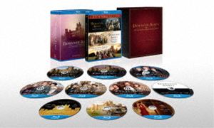ダウントンアビーBlu-ray発売日2026/5/20初回予約分締切日2026/4/6 AM 7:59詳しい納期他、ご注文時はご利用案内・返品のページをご確認くださいジャンル海外TV歴史映画　監督マイケル・エングラーサイモン・カーティス出演ヒュー・ボネヴィルエリザベス・マクガヴァンミシェル・ドッカリーローラ・カーマイケルマギー・スミス収録時間3456分組枚数24初回特典劇場版『ダウントン・アビー』インターナショナル版メインビジュアルポストカード3枚セット（外付け）関連キーワード：ヒューボネヴィル ブルーレイ BD 海外ドラマ アルティメットレガシーコレクション商品説明ダウントン・アビー アルティメット・レガシー・コレクションダウントンアビー第一次世界大戦勃発直前の1912年。イングランド郊外の大邸宅“ダウントン・アビー”に暮らすグランサム伯爵家は、タイタニック号沈没により相続人を失う。一方、階下の使用人たちにも突然の出来事が。伯爵付従者としてひとりの男が新たに赴任してきた。TVドラマ全6シーズンと「劇場版 ダウントン・アビー」「ダウントン・アビー／新たなる時代へ」「ダウントン・アビー／グランドフィナーレ」3作品を収録。封入特典特典ディスク【Blu-ray】2枚特典映像ダウントン・アビーの世界／メイキング／未公開シーン／コメンタリー収録（第1話・第2話）／医療施設となったダウントン・アビー／劇中の衣装／戦時下の愛／未公開シーン／コメンタリー収録（第1話）／1920年におけるダウントン／ダウントン・アビーの男たち ほか特典ディスク内容特典ディスク【Blu-ray】1（ダウントン・アビーの作法）／特典ディスク【Blu-ray】2（続・ダウントン・アビーの作法 ほか）商品スペック 種別 Blu-ray JAN 4907953236349 カラー カラー 製作年 2025 製作国 イギリス 字幕 英語 日本語 音声 英語　日本語　　 販売元 NBCユニバーサル・エンターテイメントジャパン登録日2026/03/24