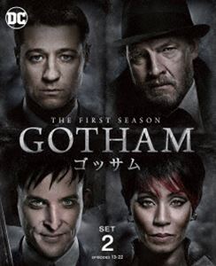 DVD発売日2017/11/3詳しい納期他、ご注文時はご利用案内・返品のページをご確認くださいジャンル海外TVアクション　監督出演ベン・マッケンジードナル・ローグデヴィッド・マズーズショーン・パートウィーロビン・ロード・テイラーキャムレン・ビコンドヴァジョン・ドーマン収録時間438分組枚数3商品説明GOTHAM／ゴッサム〈ファースト・シーズン〉 後半セット“黒の騎士（ダーク・ナイト）”登場前のゴッサム・シティを描く、本格クライム・アクション。ブルース・ウェイン〈バットマン〉の信頼できる協力者で、のちにゴッサム市警の本部長となるジェームズ・ゴードンを主人公に、彼の若き刑事時代を描く。シーズン1後半を収録。特典映像未公開シーン集／「ゴッサム」の世界／暗黒の街 ゴッサム・シティ／ペンギンのゲーム／伝説は ここから始まった／コミコン2014：DCコミック・ナイト／人物紹介／NG＆オフショット集関連商品海外ドラマGOTHAM／ゴッサム商品スペック 種別 DVD JAN 4548967346381 画面サイズ ビスタ カラー カラー 製作年 2014 製作国 アメリカ 字幕 日本語 英語 音声 英語DD（5.1ch）　日本語DD（5.1ch）　　 販売元 ワーナー・ブラザース登録日2017/10/02