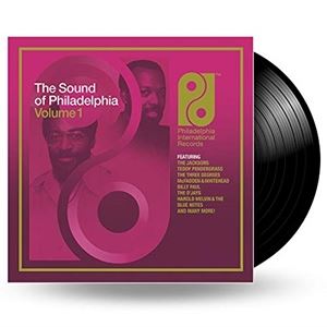 SOUND OF PHILADELPHIA （LTD）2LP発売日2019/4/5詳しい納期他、ご注文時はご利用案内・返品のページをご確認くださいジャンル洋楽ソウル/R&B　アーティストヴァリアスVARIOUS収録時間組枚数商品説明VARIOUS / SOUND OF PHILADELPHIA （LTD）ヴァリアス / サウンド・オブ・フィラデルフィア1971年にギャンブル＆ハフが設立し、フィリー・ソウルを代表する名門レーベルとなった「フィラデルフィア・インターナショナル・レコード」からリリースされた、MFSB、ザ・オージェイズ、ビリー・ポール、テディ・ペンダーグラス、ルー・ロウルズ、スリー・ディグリーズらの代表曲をコンパイルした2枚組アナログ盤。※こちらの商品は【アナログレコード】のため、対応する機器以外での再生はできません。収録内容［LP1 ： Side A］1. T.S.O.P. （The Sound of Philadelphia） ／ MFSB feat. The Three Degrees2. Love Train ／ The O’Jays3. Wake Up Everybody ／ Harold Melvin and The Blue Notes4. Don’t Let Love Get You Down ／ Archie Bell ＆ The Drells［LP1 ： Side B］1. Show You the Way to Go （Single Version） ／ The Jacksons2. Ain’t No Stoppin’ Us Now ／ McFadden ＆ Whitehead3. Back Stabbers ／ The O’Jays4. When Will I See You Again ／ The Three Degrees［LP2 ： Side A］1. Me and Mrs. Jones ／ Billy Paul2. If You Don’t Know Me By Now ／ Harold Melvin ＆ The Blue Notes feat. Teddy Pendergrass3. The Whole Town’s Laughing at Me ／ Teddy Pendergrass4. You’ll Never Find Another Love Like Mine ／ Lou Rawls［LP2 ： Side B］1. Nights Over Egypt ／ The Jones Girls2. The Sweetest Pain ／ Dexter Wansel3. Don’t Let It Go to Your Head ／ Jean Carn4. Let’s Groove （Single Version） ／ Archie Bell ＆ The Drells関連キーワードヴァリアス VARIOUS 商品スペック 種別 2LP 【輸入盤】 JAN 0190759130414登録日2019/03/19